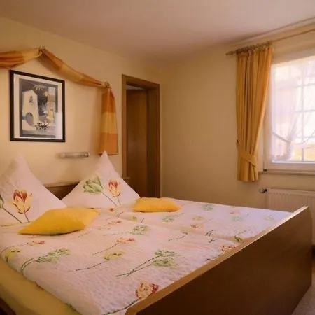 Ferienwohnung Fur 3 Personen Ca 39 M In Bei Cochem, Rheinland-pfalz Moseleifel アパート